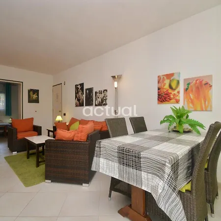 Politur J-18 Apartment